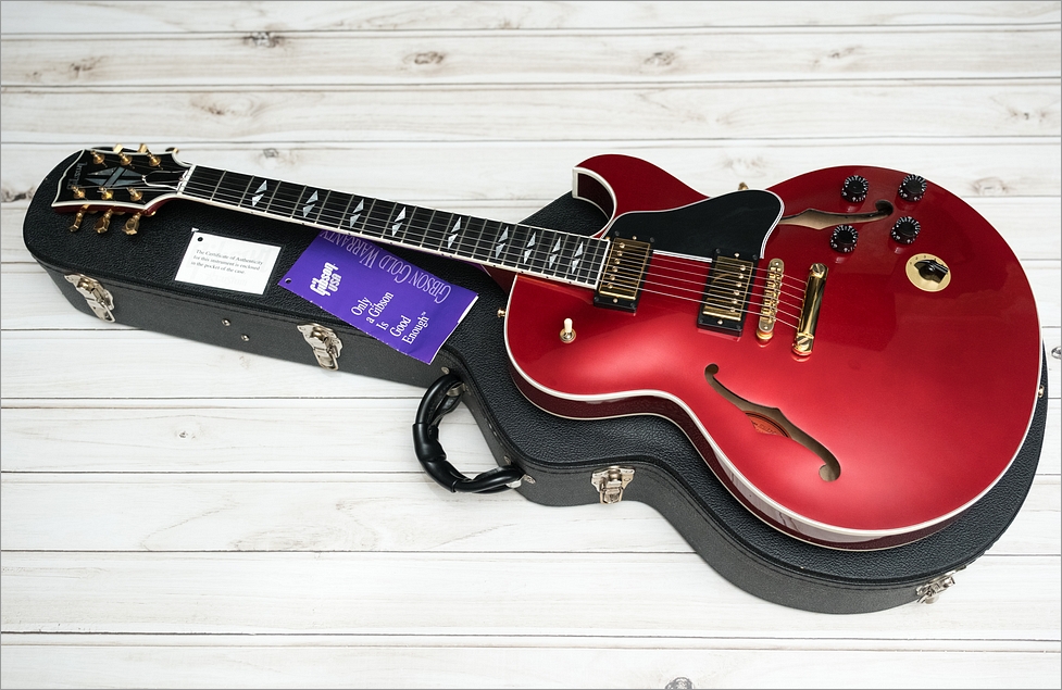 Gibson ES-137 Custom Dark Cherry Red Limited Run 2003 001