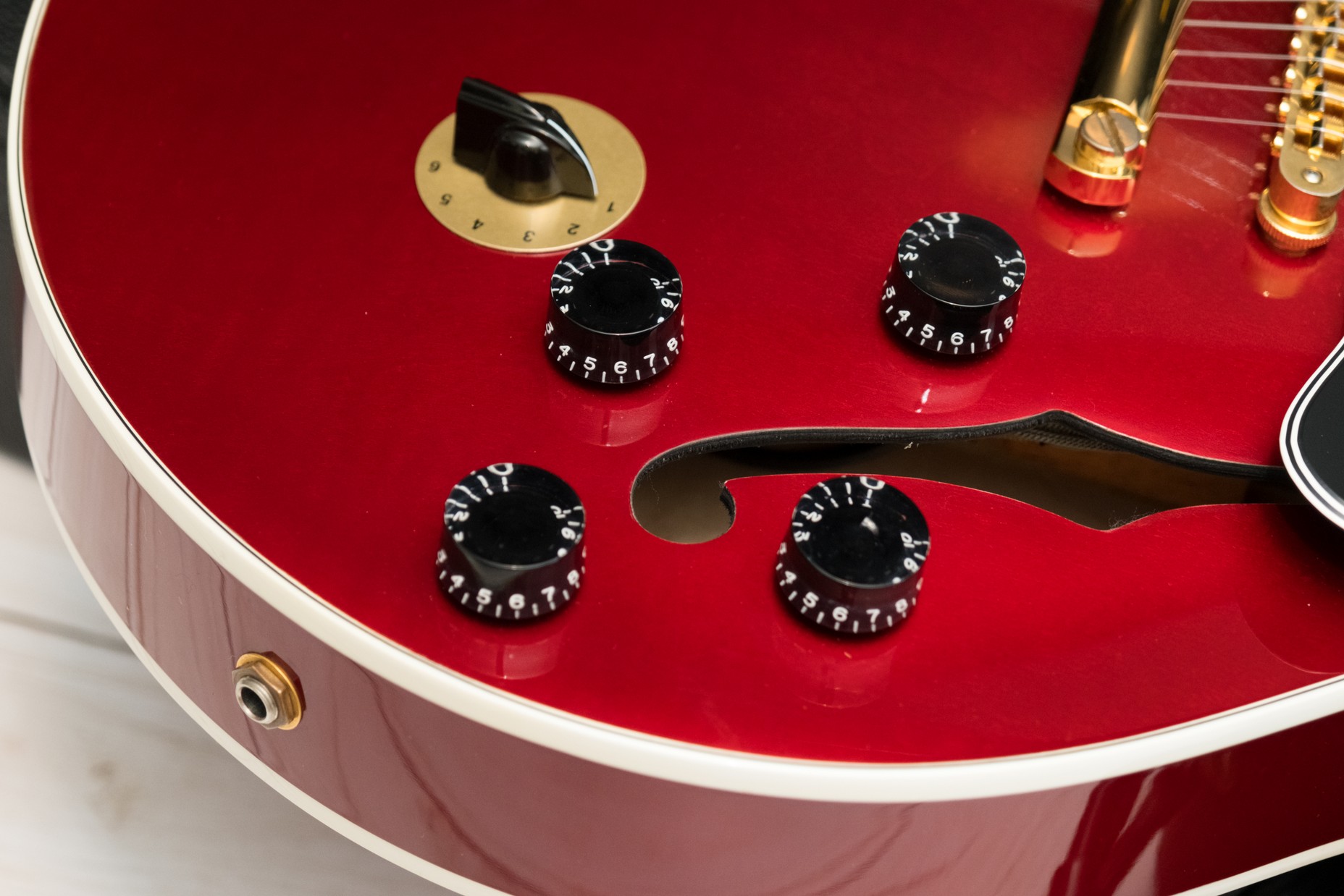 Gibson ES-137 Custom Dark Cherry Red Limited Run 2003 008.jpg