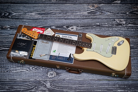 Fender Custom Shop 1960 Stratocaster Reissue Custom Limited Order Vintage White 2010