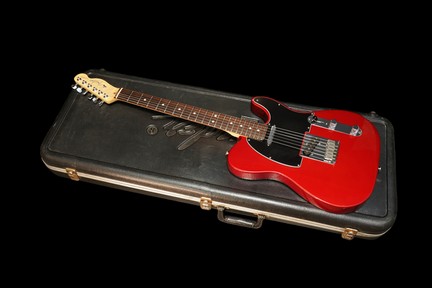 Fender American Standard Telecaster Dakota Red 60 th Anniversary 2006 01x650.jpg