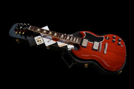 Gibson SG Standard 61 Reissue Custom Shop VOS Cherry Red 2002 01x650.jpg