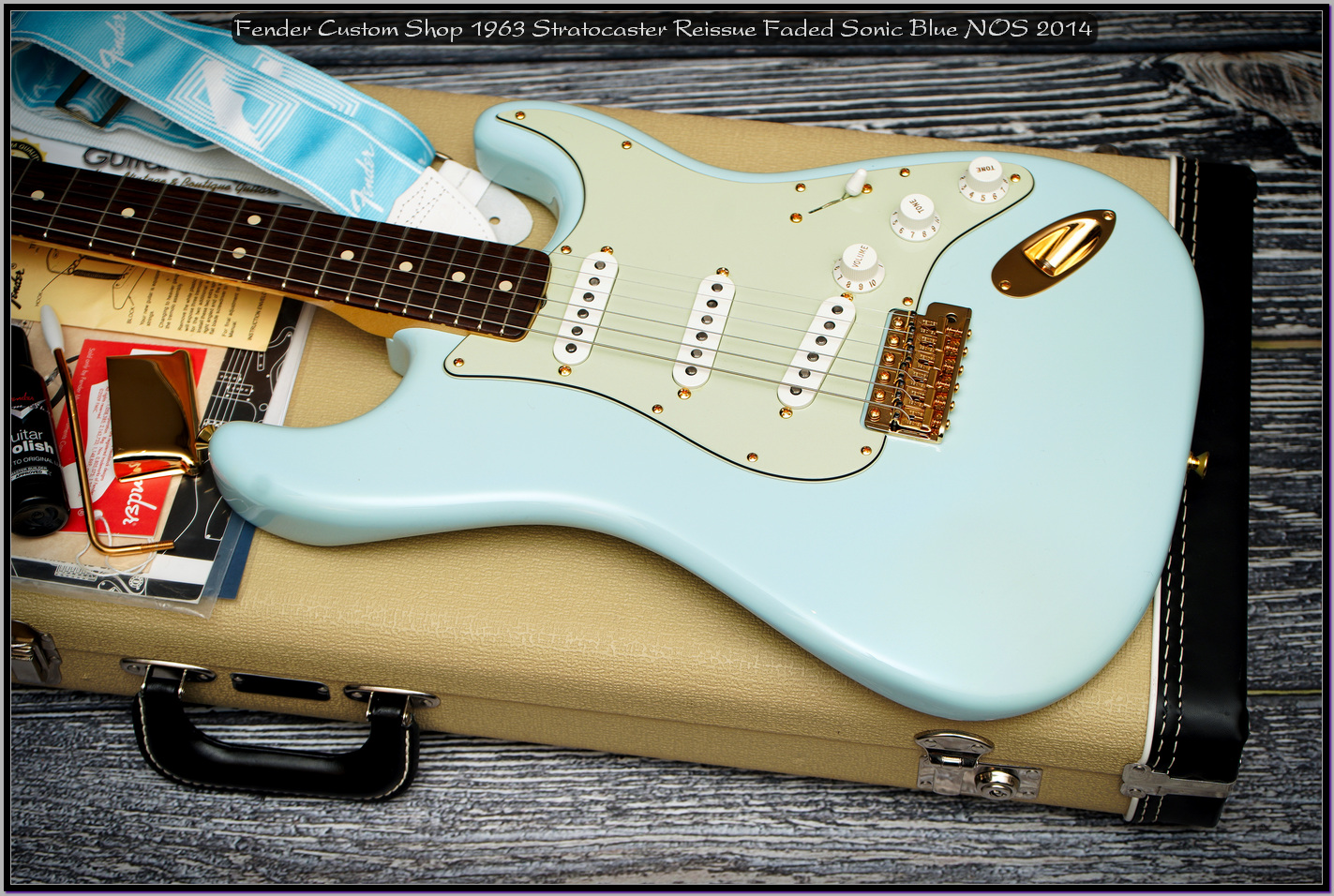 Fender Custom Shop 1963 Stratocaster Reissue Faded Sonic Blue NOS 2014 02_x1400.jpg