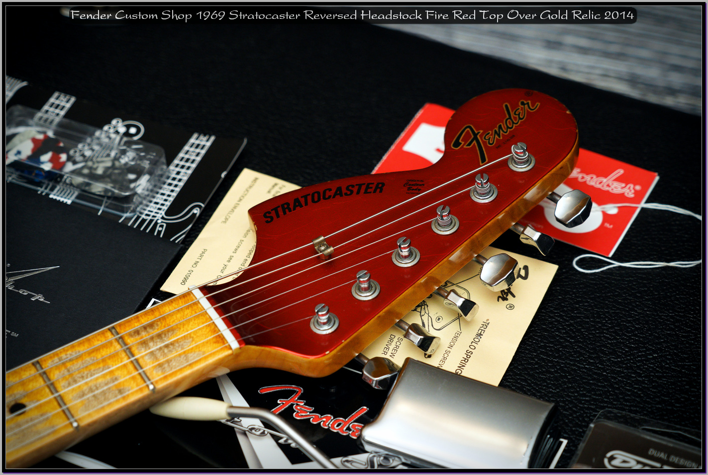 Fender Custom Shop 1969 Stratocaster Reversed Headstock Fire Red Top Over Gold Relic 2014 04_x1440.jpg