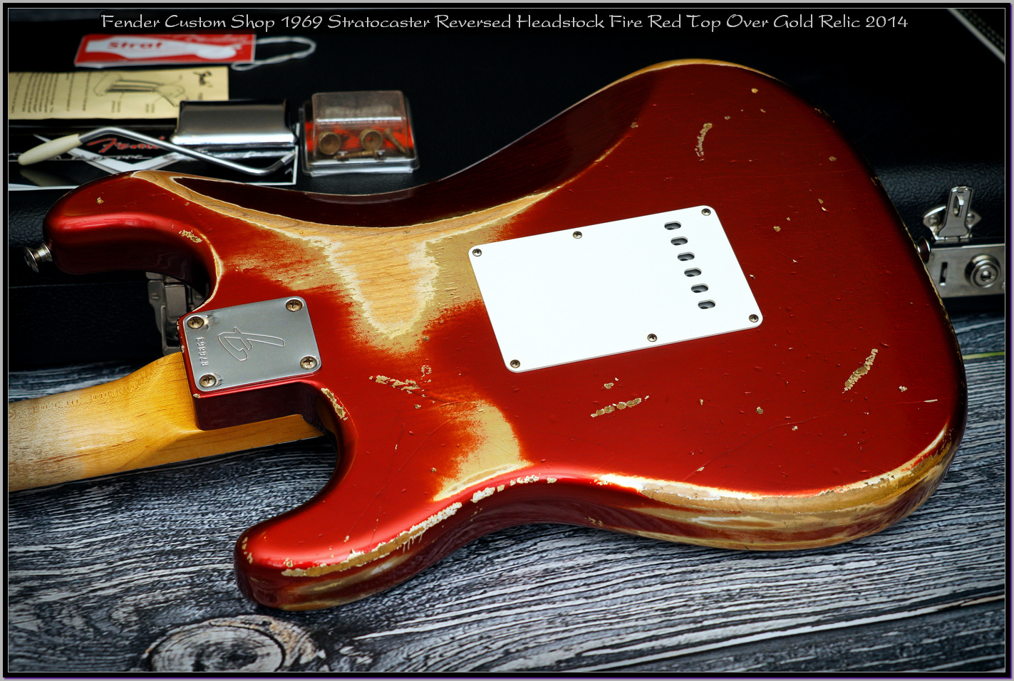 Fender Custom Shop 1969 Stratocaster Reversed Headstock Fire Red Top Over Gold Relic 2014 09_x1440.jpg