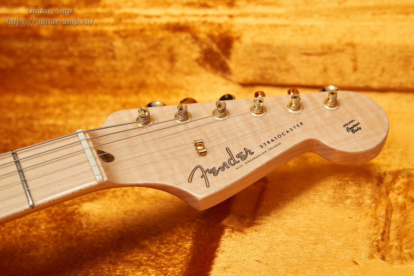 Fender Custom Shop Stratocaster 1956 Reissue Vintage Fiesta Red NOS 2009 03_updx1600.jpg