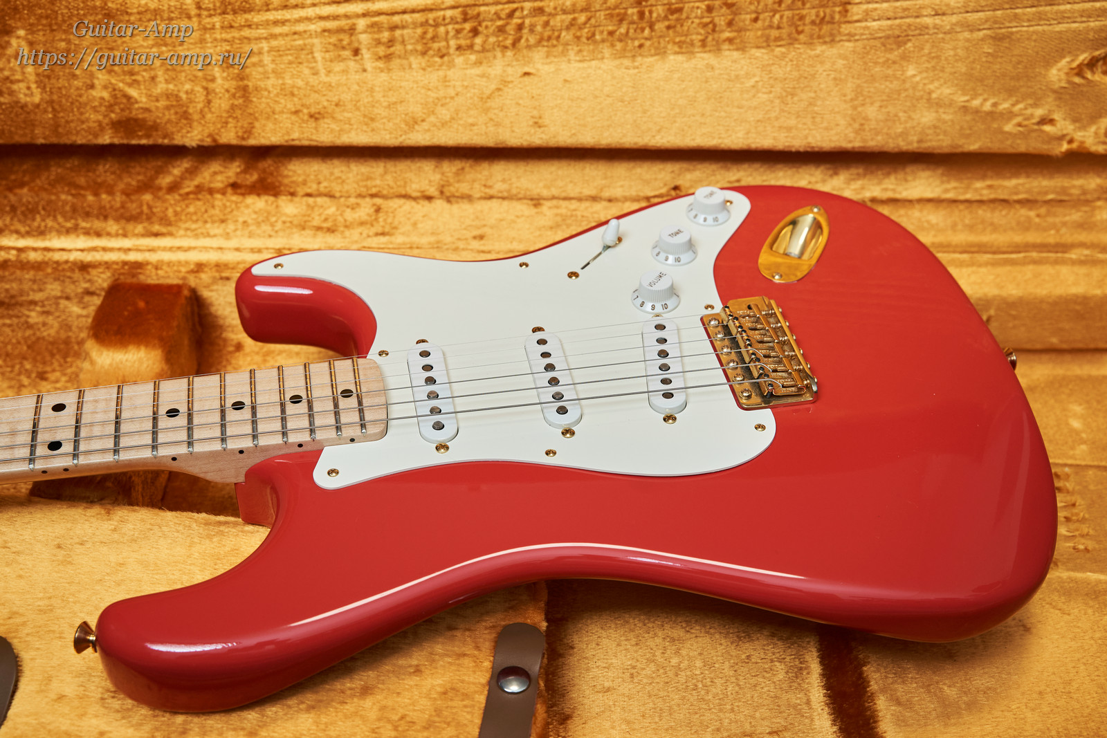 Fender Custom Shop Stratocaster 1956 Reissue Vintage Fiesta Red NOS 2009 09_updx1600.jpg