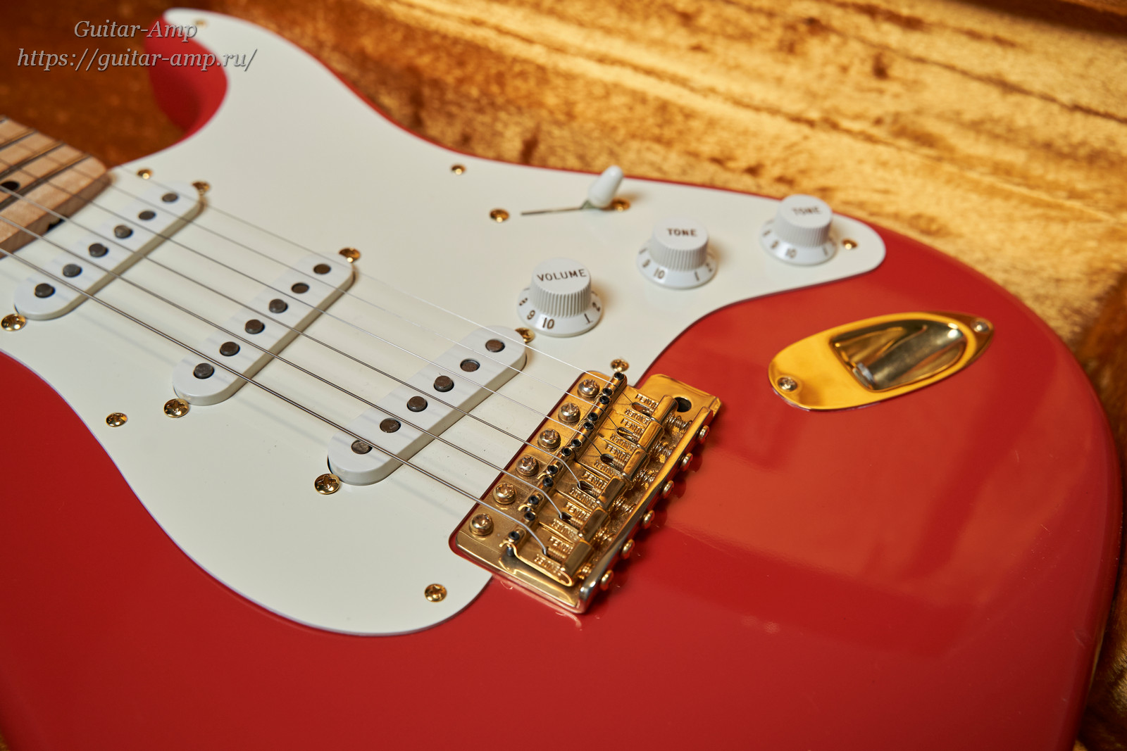 Fender Custom Shop Stratocaster 1956 Reissue Vintage Fiesta Red NOS 2009 12_updx1600.jpg