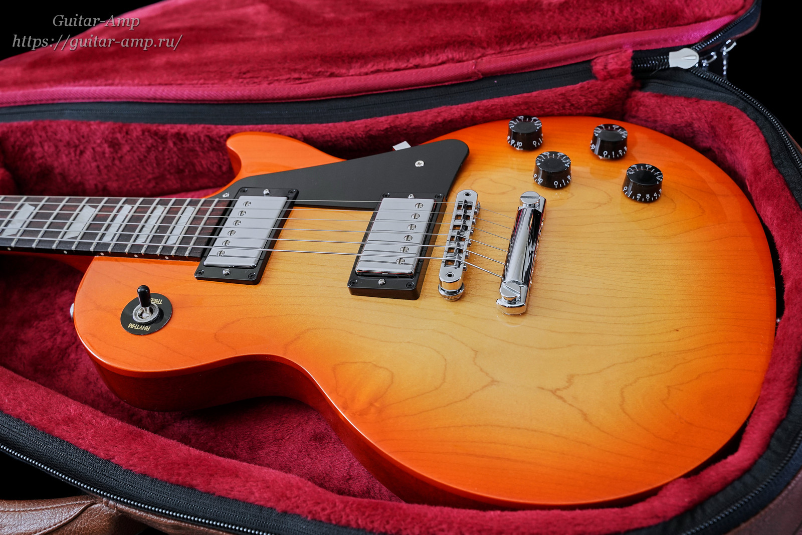 Gibson Les Paul Studio Tangerine Burst 2019 12_x1600.jpg