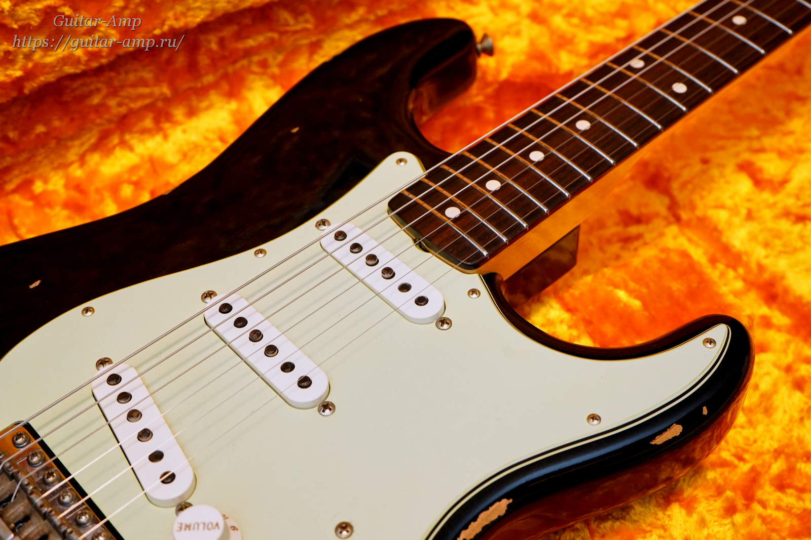 Fender Custom Shop Stratocaster 1960 Authentic Reissue Blackie Relic 2017 07_x1600.jpg
