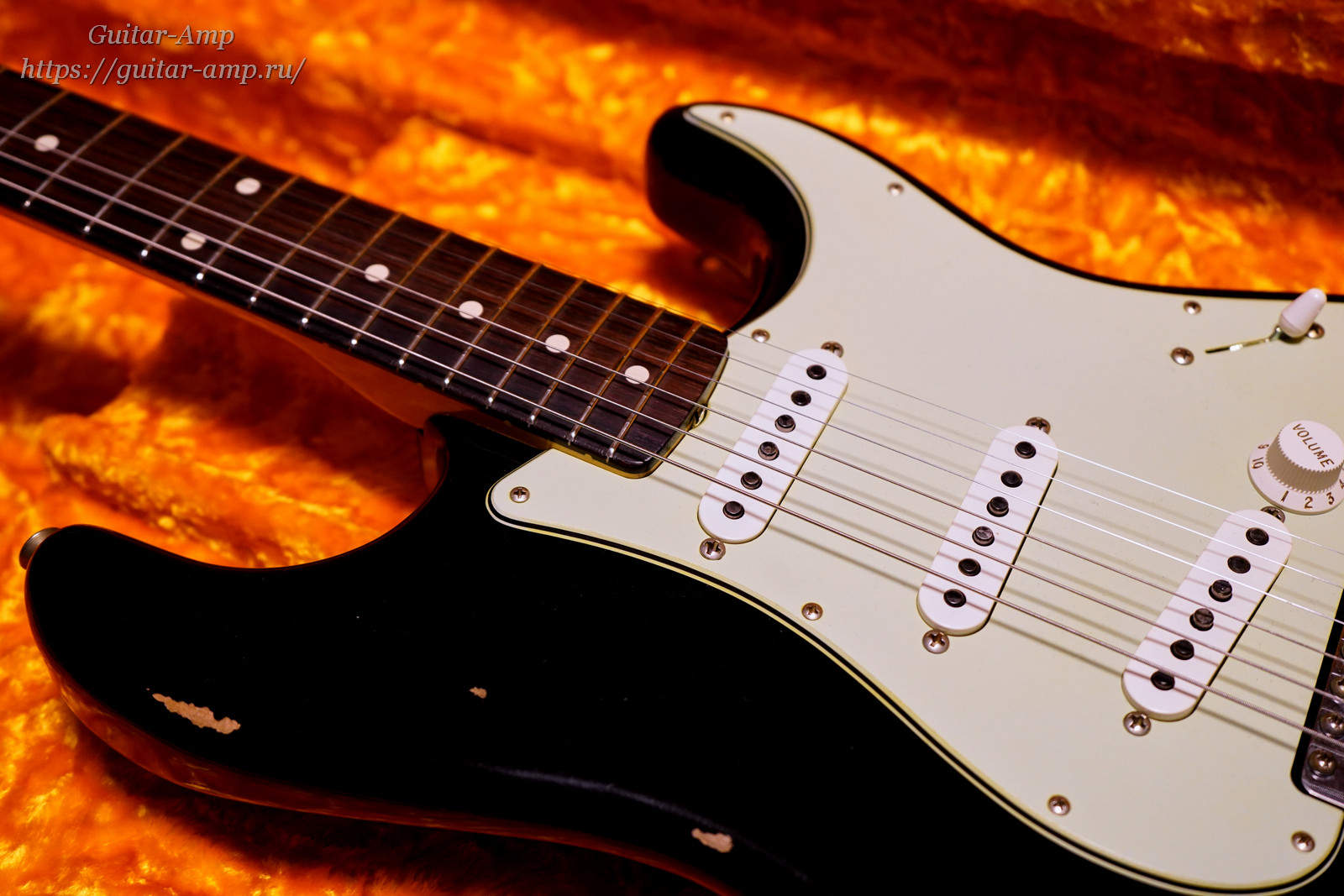 Fender Custom Shop Stratocaster 1960 Authentic Reissue Blackie Relic 2017 15_x1600.jpg