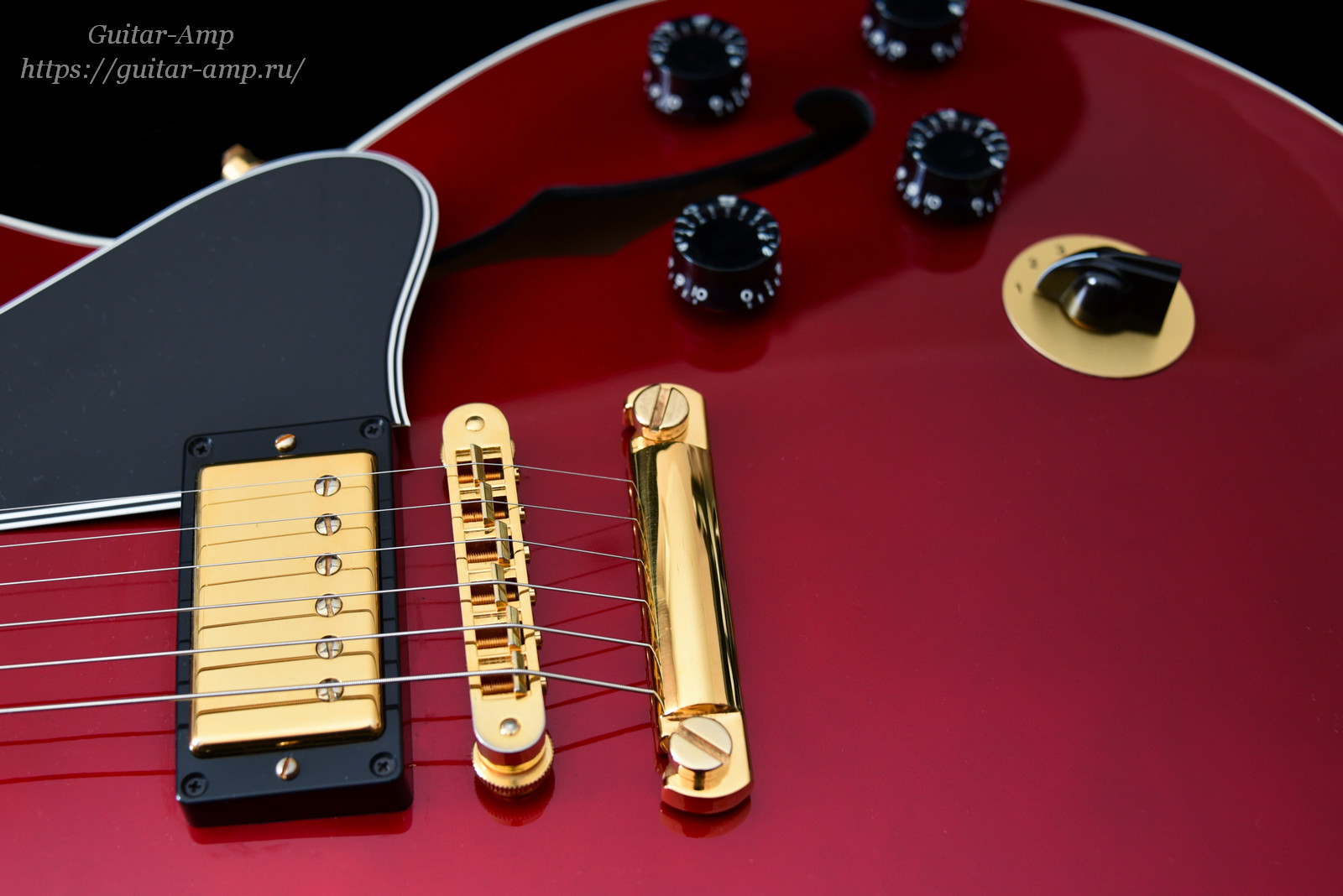 Gibson ES-137 Custom Limited Run Custom Shop Ruby Red 2003 05_x1600.jpg