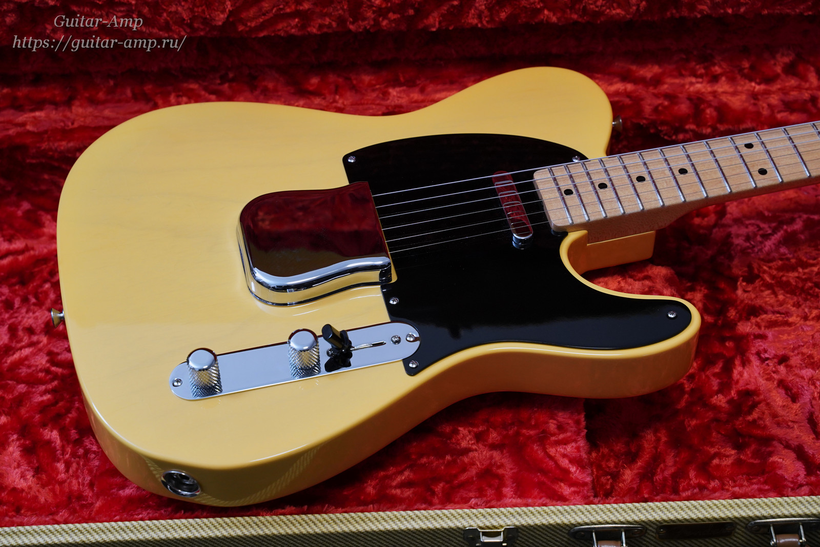 Fender Custom Shop 1952 Telecaster Reissue Butterscotch Blonde 2009 04a_x1600.jpg