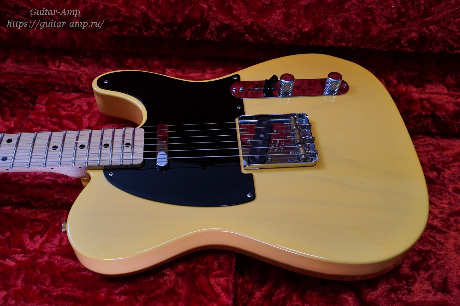 Fender Custom Shop 1952 Telecaster Reissue Butterscotch Blonde 2009 05a_x1600.jpg