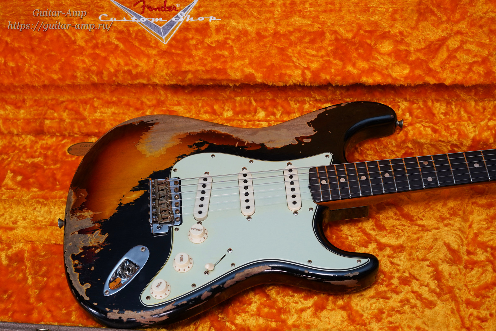 Fender Custom Shop Stratocaster 1960 Relic Blackie Over Sunburst NAMM Limited Edition 2020 06_x1440.jpg