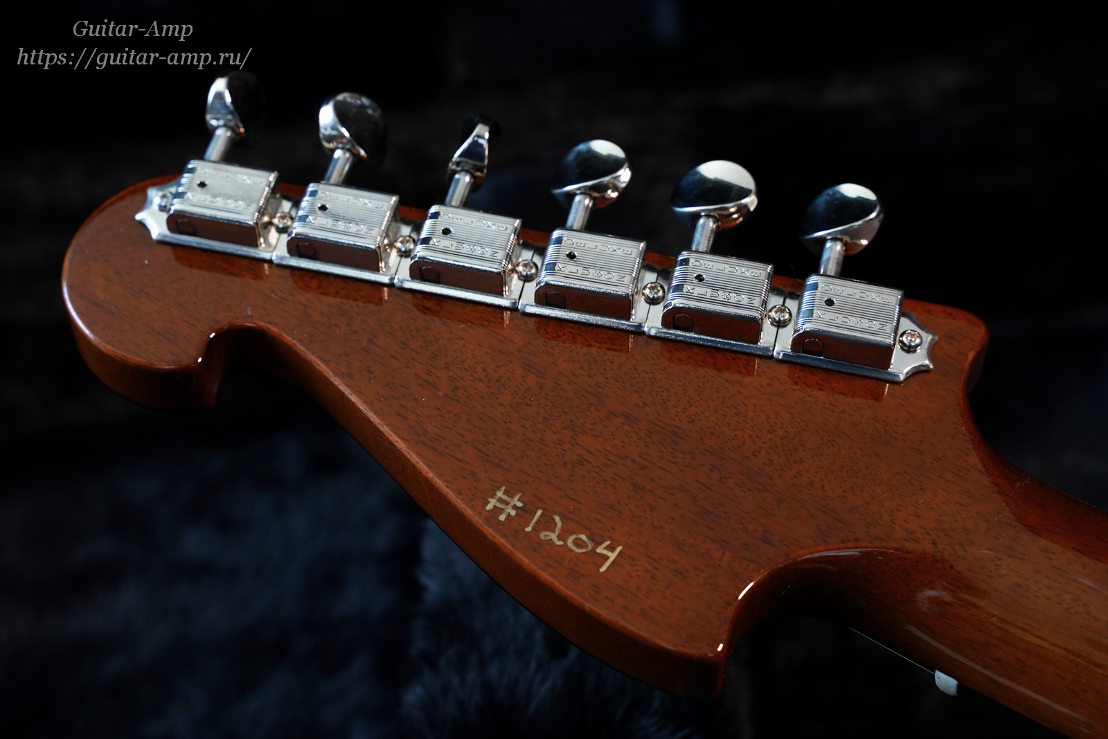 Knaggs Guitars T2 Kenai SVHS in Aged Scotch 2020 08_x1600.jpg