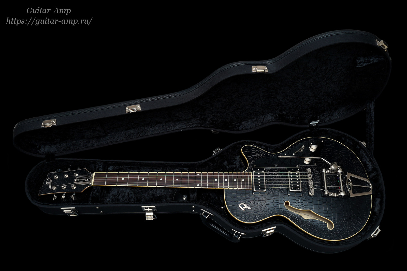 Duesenberg Starplayer TV Outlaw Limited Run with Tremolo System 2010 08_x1600.jpg