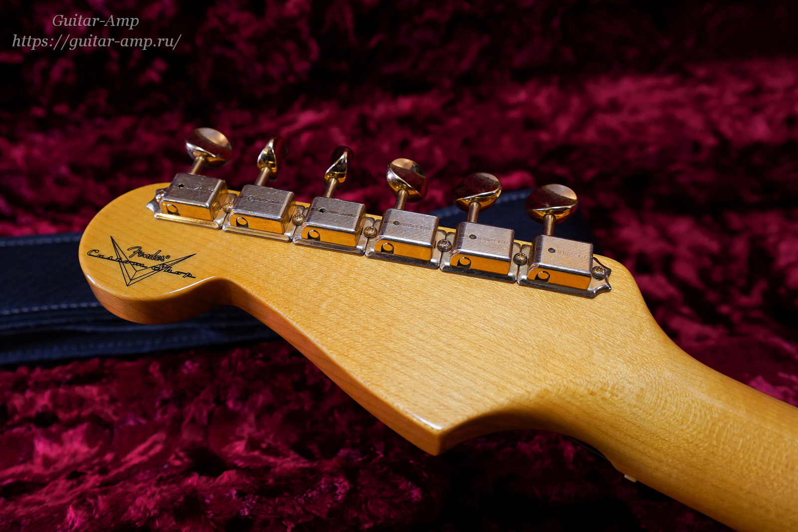 Fender Custom Shop 1957 Stratocaster 1 Piece Ash Aged Vintage White 2019 06_zx1600.jpg