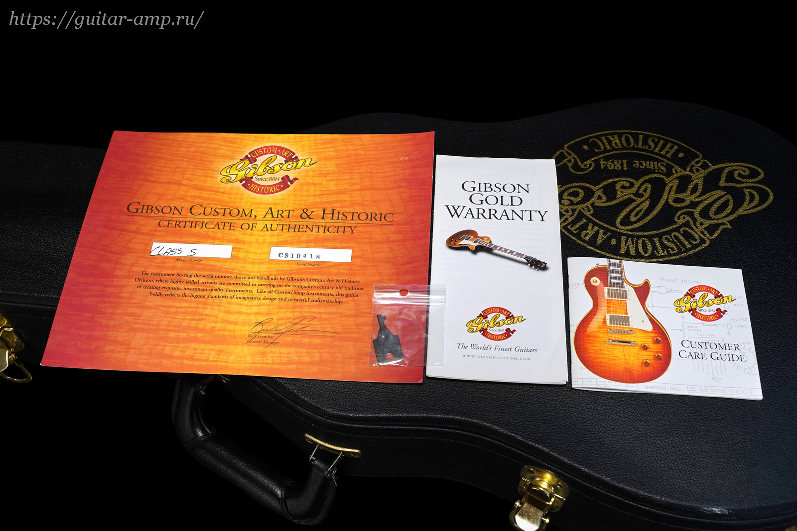 Gibson Les Paul Standard Custom Shop Class 5 Flamed Top Cranberry Burst 2001 05_x1600.jpg