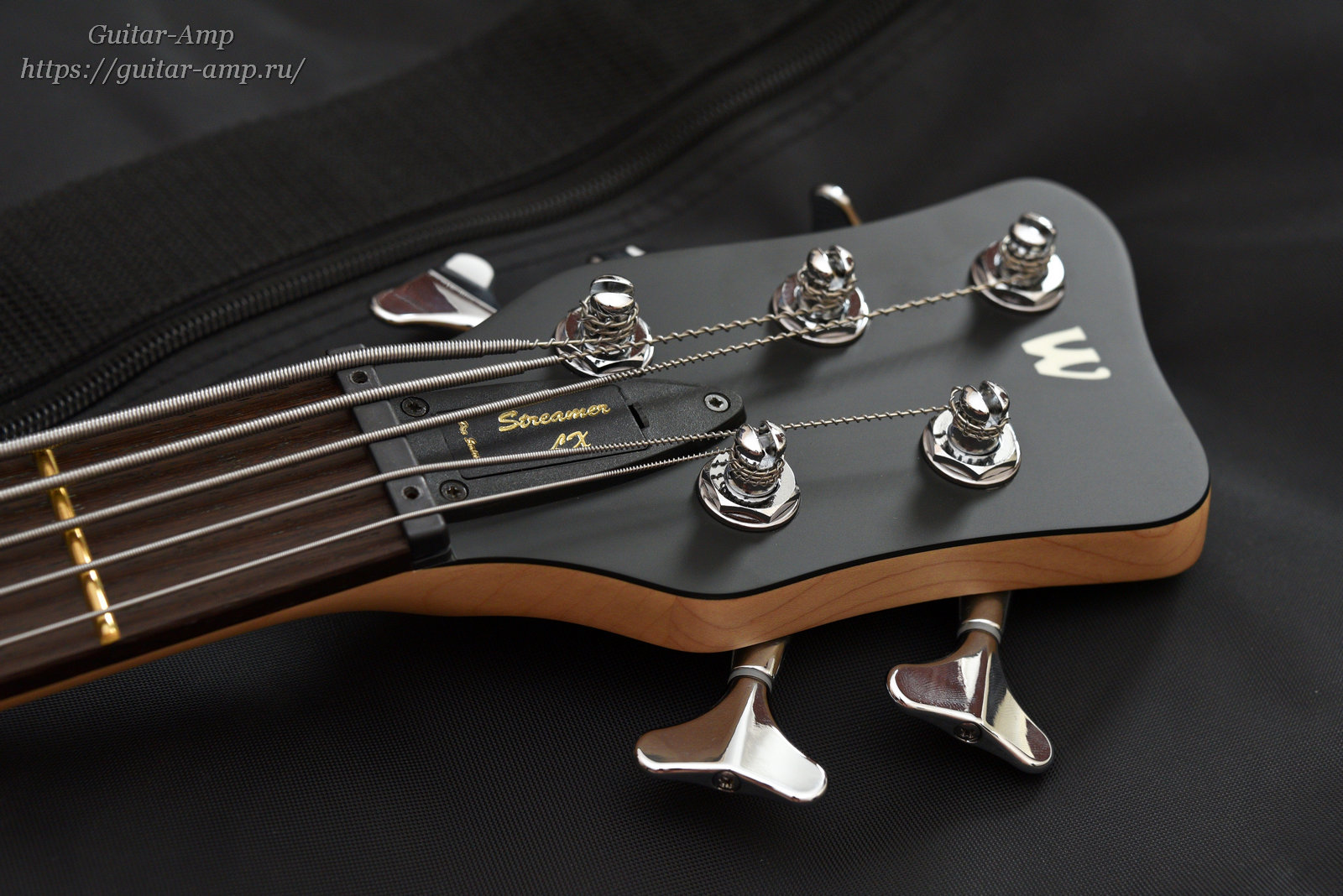 Warwick Streamer LX Bass 2010 04_1600.jpg