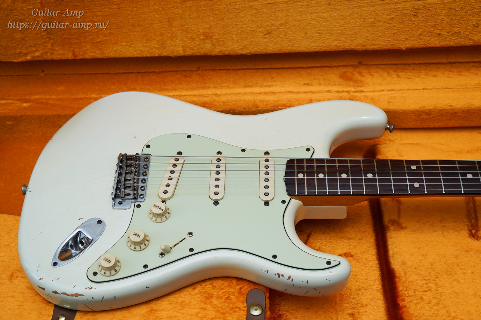 Fender Custom Shop Stratocaster 1960 Relic  Olympic White 2008 10x1600.jpg